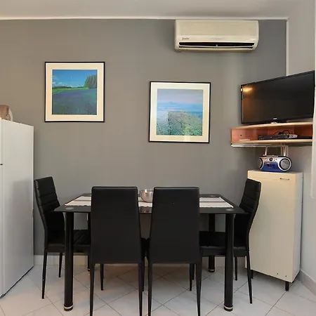 Fuer 3 Personen Ca 32 Qm In Pula-fondole, Istrien Istrische Riviera Apartment